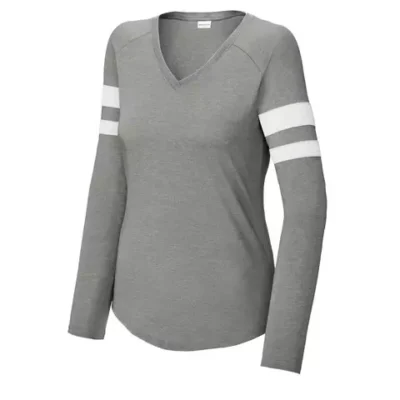 womens-v-neck-custom-tee-neckline-detail Women’s custom V-neck long sleeve raglan tee front view with sleeve stripe detail